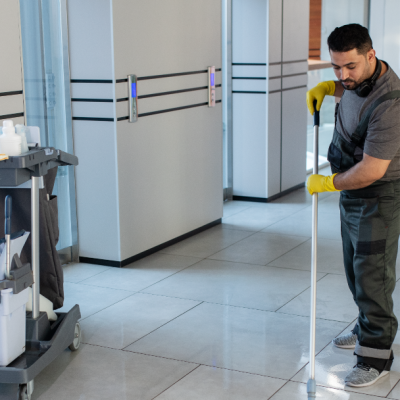 O papel da limpeza profissional na produtividade dos colaboradores